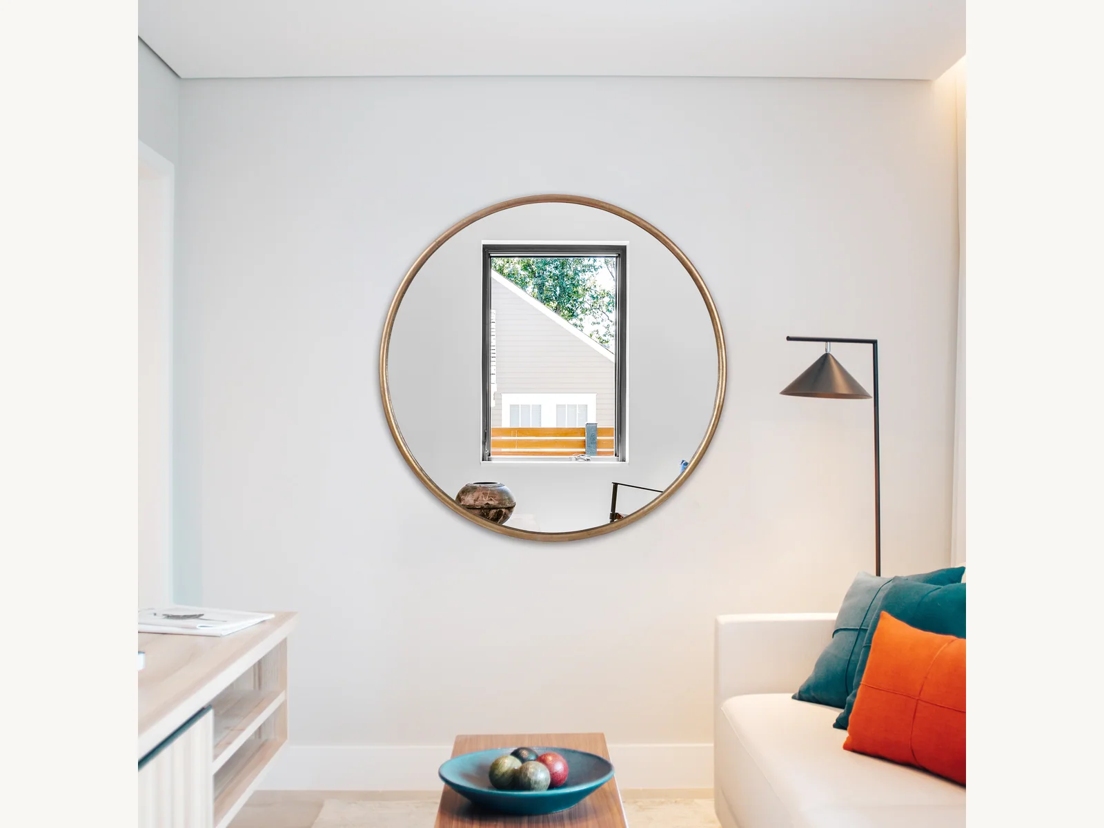 39 Gold Round Mirror gallery image