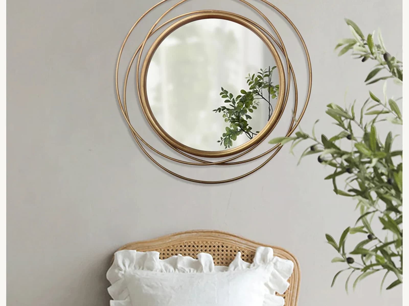 32 Inch Gold Overlapping Round Wall Mirror gallery image